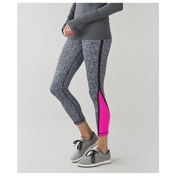 𝅺LULULEMON | Pace Tights Size 2 Flashblack Static Raspberry - Picture 2 of 6